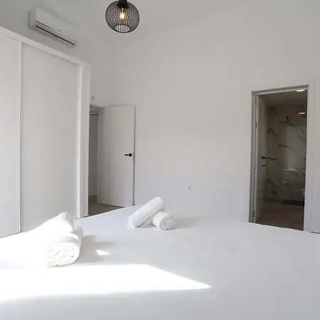 Golden Dunes Shakespeare Sustainable Energy Villa