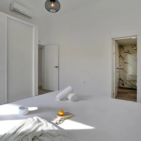 Golden Dunes Shakespeare Villa